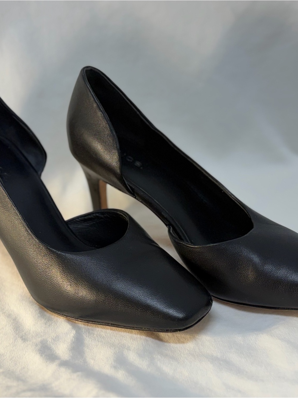 Vince Classic Black Leather Women's Pumps